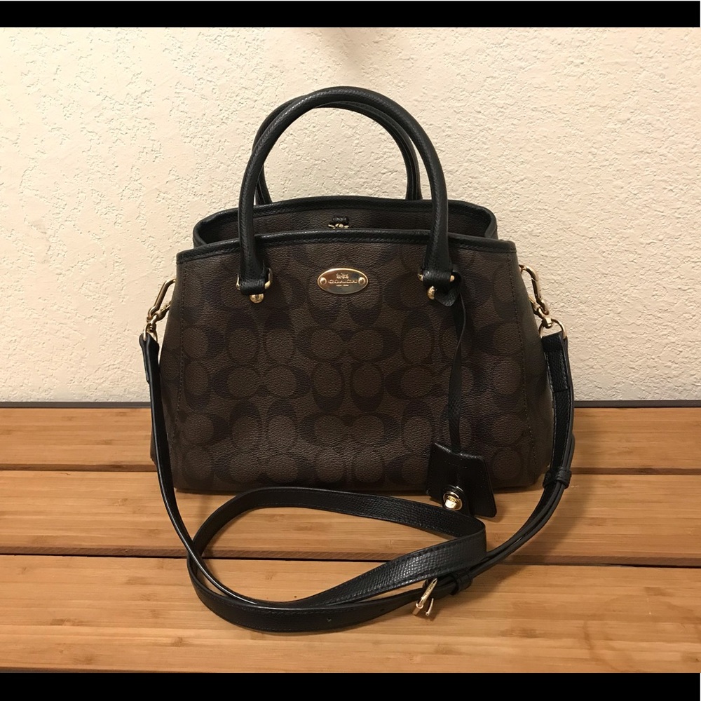 ❣️ SOLD ❣️ Authentic Coach Crossbody bag